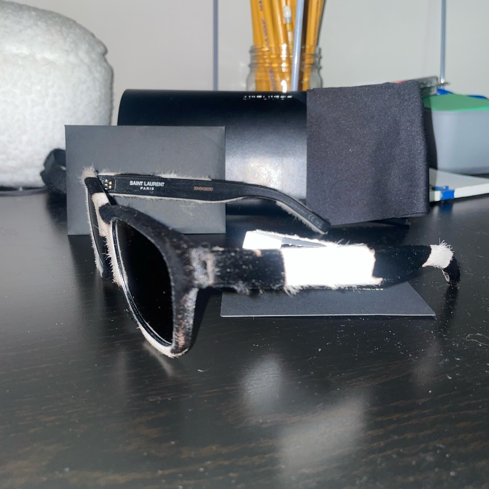 Saint Laurent Cow Print Sunglasses NEW / NEVER WORN - Picture 3 of 3